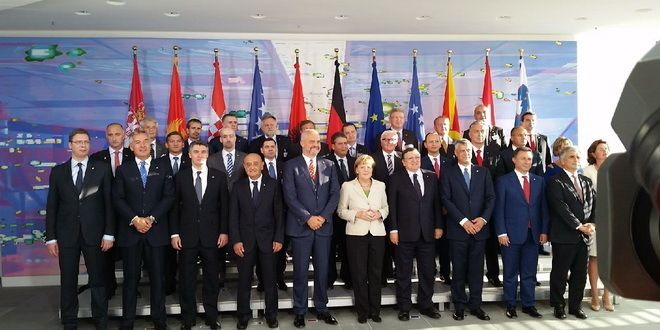 UE promite să-şi consolideze relaţiile cu ţările din Balcani, dar fără să le promită o aderare rapidă