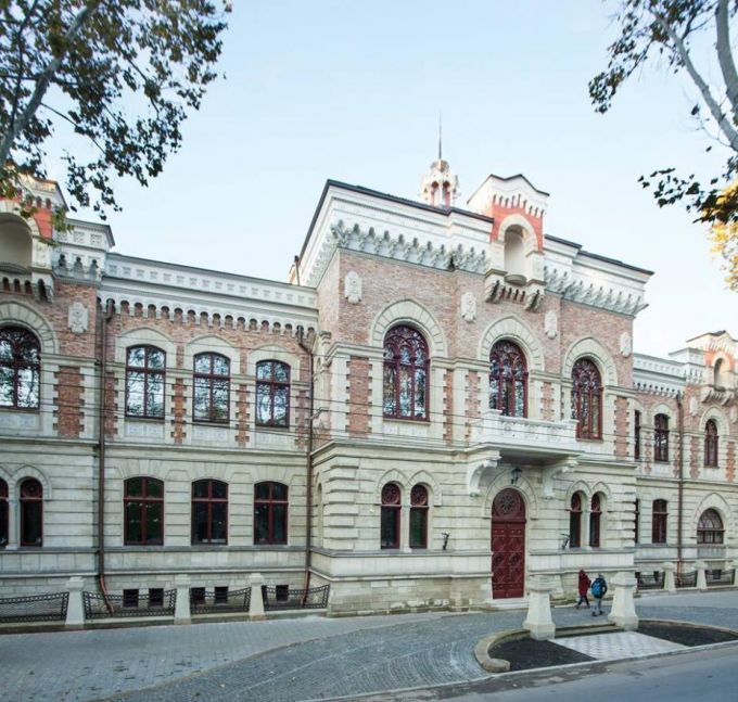 Muzeul Naţional de Artă al Moldovei a primit trofeul pentru cea mai prestigioasă instituţie muzeală din ţară