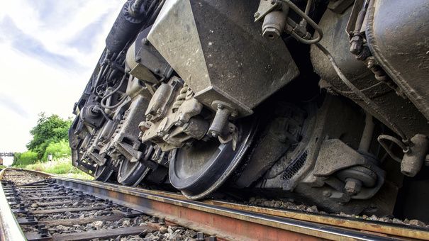 Accident feroviar în Italia. Doi oameni au murit, inclusiv un român, iar 18 persoane au fost rănite