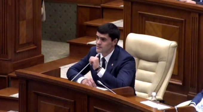Dosarul penal în care figurează deputatul Constantin Ţuţu, se află, în continuare, pe masa judecătorilor