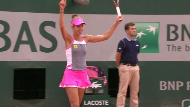 Mihaela Buzărnescu performează la Roland Garros: 6-3, 7-5 cu Elina Svitolina (nr. 4 WTA) şi se califică în optimi