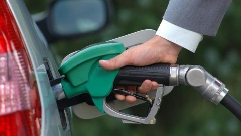 Preţurile la carburanţi trebuie reduse şi pârghia poate fi accizul rezonabil