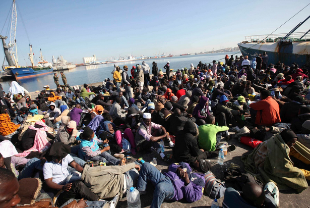 Închiderea graniţelor terestre sau maritime nu-i opreşte pe traficanţii de persoane, avertizează ONU
