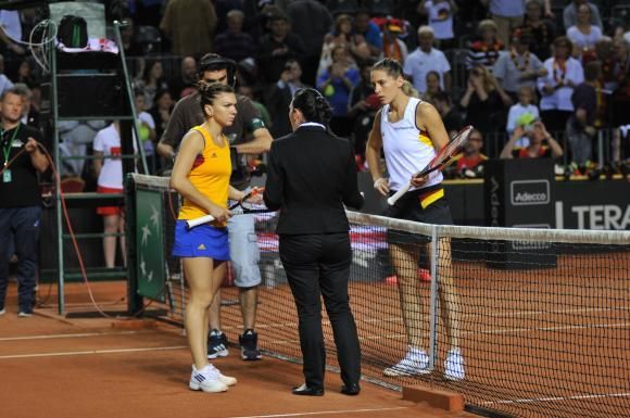 Simona Halep, calificată în optimi la Roland Garros. A câştigat meciul cu Petkovic în două seturi, scor 7-5, 6-0