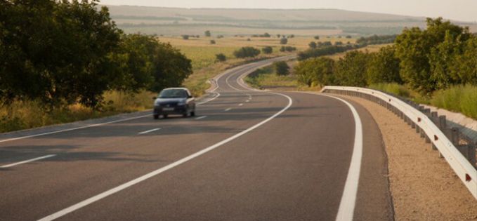 Taxa pentru folosirea drumurilor din Republica Moldova va fi diminuată în funcţie de perioada aflării maşinii pe teritoriul ţării