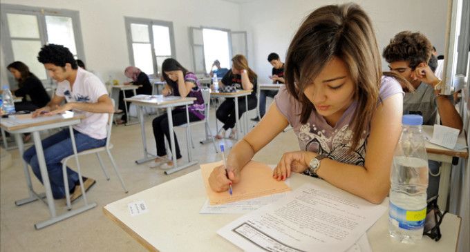 Elevii ucraineni, găgăuzi şi bulgari susţin examenul la limba maternă