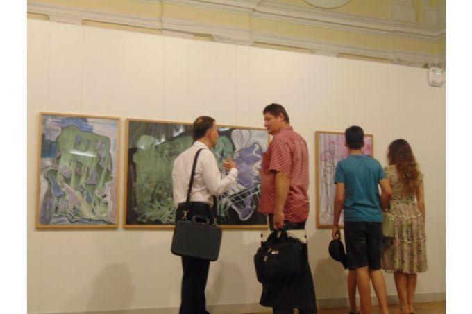 O expoziţie a unui pictor şi fotograf german a fost inaugurată la Chişinău