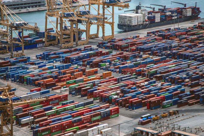 Politica antidumping: cum luptă UE împotriva practicilor comerciale neloiale