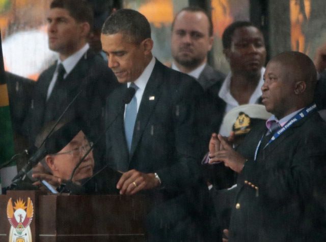 Barack Obama va participa la comemorarea împlinirii unui secol de la naşterea lui Nelson Mandela