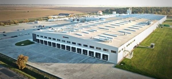 O fabrică de mobilă din România angajează forţă de muncă din Republica Moldova