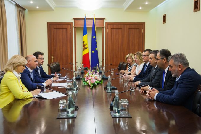 Companiile din Republica Moldova s-ar putea lansa în comun cu cele din România pe pieţe de desfacere mari
