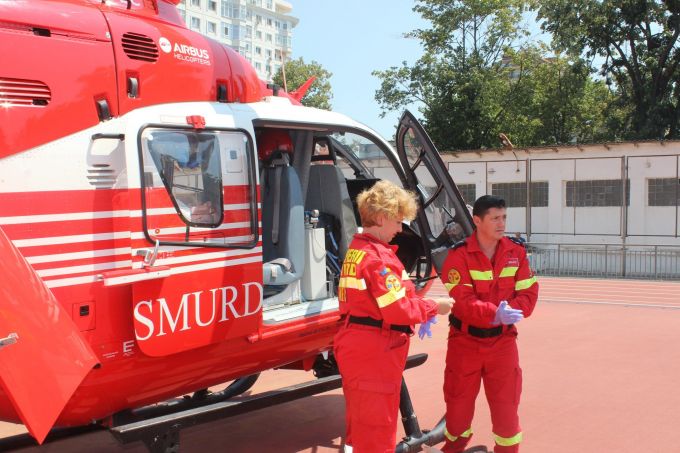 Un copil de cinci ani, diagnosticat cu intoxicaţie acută, a fost transportat cu un echipaj SMURD la Bucureşti