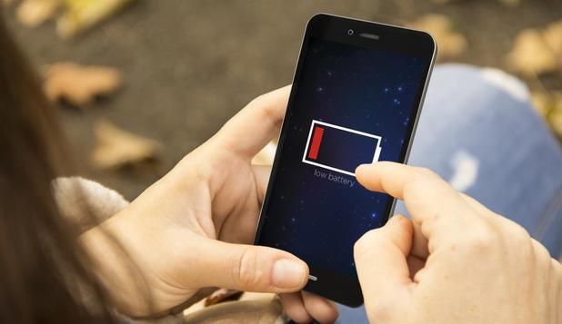 Un nou dispozitiv hibrid poate elimina nevoia de baterii şi poate oferi energie nelimitată pentru viitoarele telefoane mobile