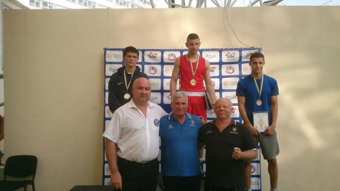 Boxerul din Republica Moldova Alexandr Paraschiv a câştigat turneul de la Odesa