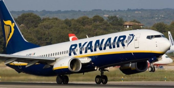 Ryanair ar putea concedia 20% din angajaţii irlandezi
