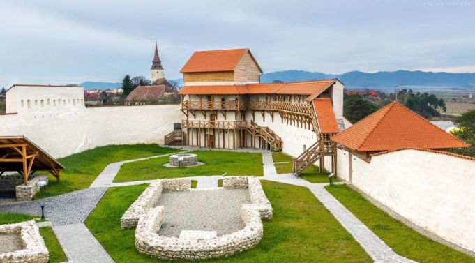Cetatea Feldioara se redeschide publicului începând de pe 1 august