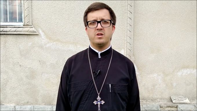 Preotul Maxim Melinti, „pocăit public”, poate oficia din nou slujbe