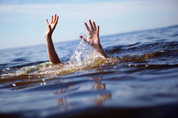Două fete s-au înecat în râul Lopatnic, un afluent al Prutului