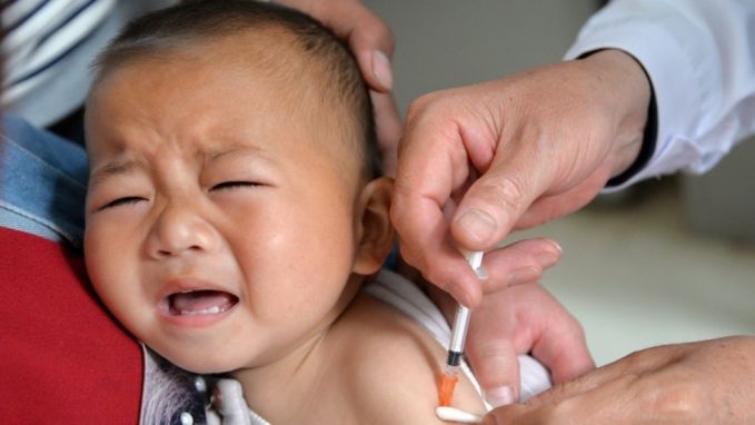 Oficialii iresponsabili în scandalul vaccinurilor pentru copii demişi de Partidul Comunist Chinez