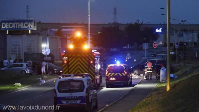 Franţa: Un şofer a lovit cu maşina mai multe persoane în faţa unui club de noapte după o dispută