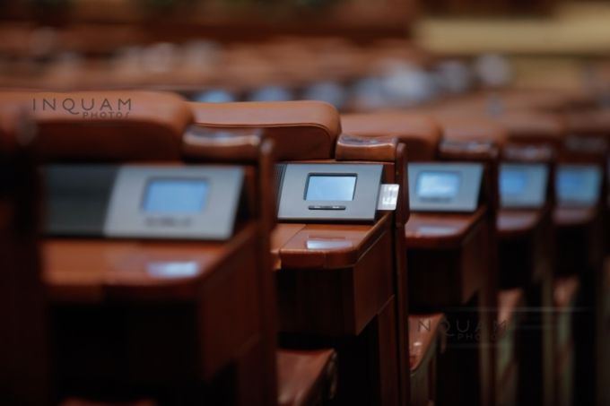 Deputaţii vor putea utiliza sistemul de vot electronic până la mijlocul anului 2019