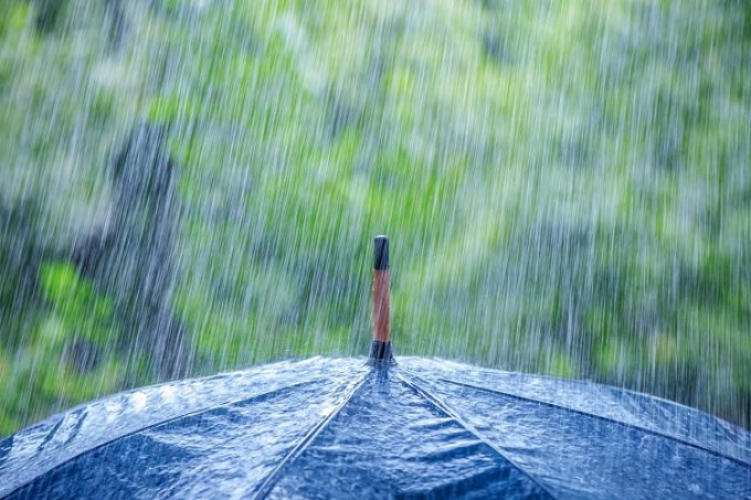 Vară capricioasă: ploi puternice şi temperaturi caniculare