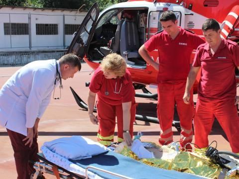 VIDEO. O tânără de 17 ani din Cantemir a fost transportată cu un elicopter SMURD la Chişinău