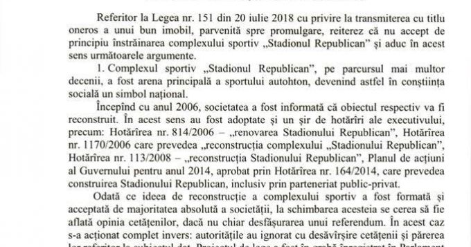 Igor Dodon se cere în vizită în America, dar a refuzat să promulge legea privind transmiterea Stadionului Republican pentru construcţia ambasadei SUA