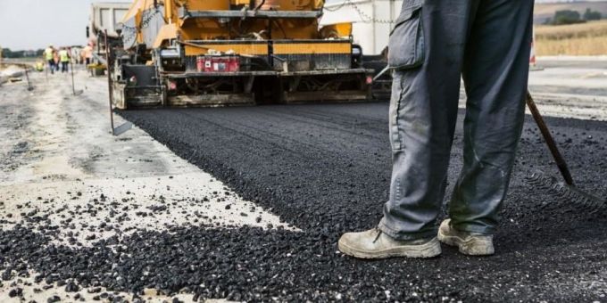 O companie turcă va construi şi repara peste 37 km de drum naţional