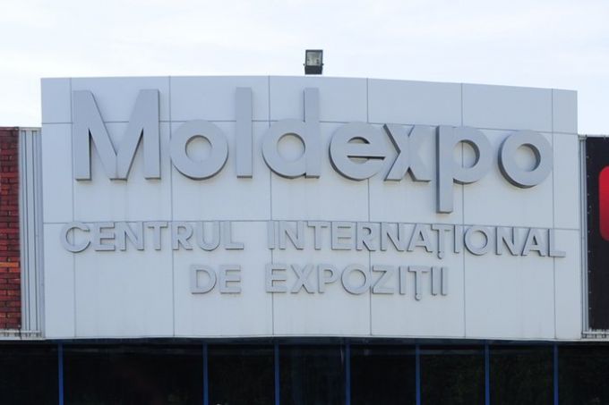 Aproximativ 80 de companii din 10 ţări participă la expoziţia „MoldMedizin&MoldDent” din Chişinău