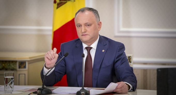 Igor Dodon a semnat decretele privind demiterea celor doi miniştri