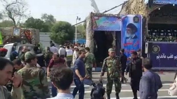24 de morţi şi zeci de răniţi într-un atentat în Iran în timpul unei parade militare