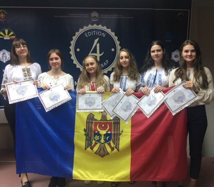 Şase eleve din R. Moldova au fost premiate la Olimpiada Internaţională de Limba Franceză