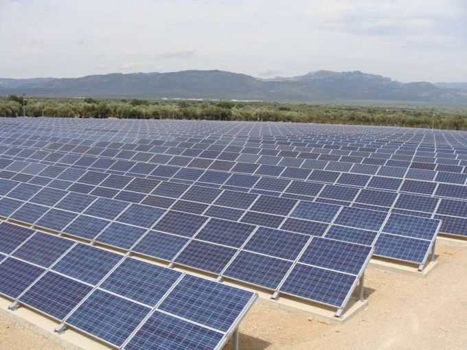 Un parc fotovoltaic ar putea să fie construit în Republica Moldova de o companie chineză