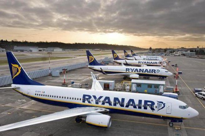 Zboruri ANULATE din cauza unei greve Ryanair. Mii de pasageri, afectaţi