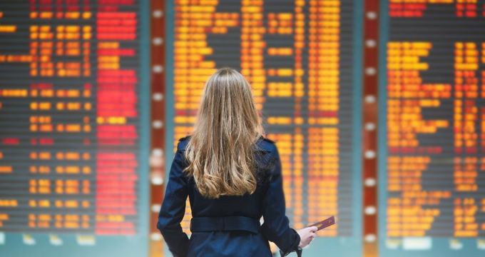 HAOS pe aeroporturile din Germania: Sute de zboruri anulate