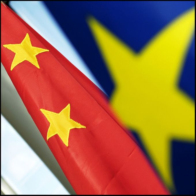 Angela Merkel vrea organizarea unui summit UE-China