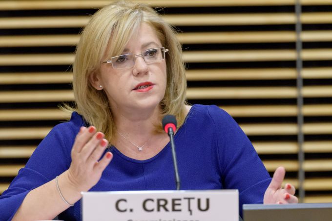 Comisarul european Corina Creţu aprobă alocarea a 266 milioane de euro pentru extinderea sistemului de cadastru din România