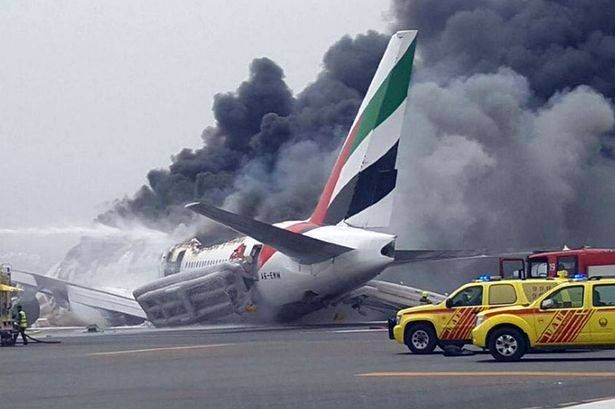 Un avion de marfă cu nouă persoane la bord s-a prăbuşit pe un aeroport din apropiere de Teheran