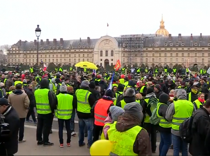 Franţa: 'Vestele galbene' au manifestat la Paris, în al zecelea weekend consecutiv de proteste