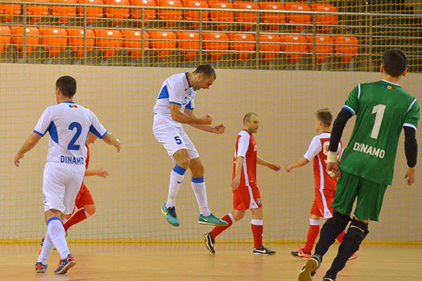 Dinamo a câştigat derby-ul cu Rîmbcom