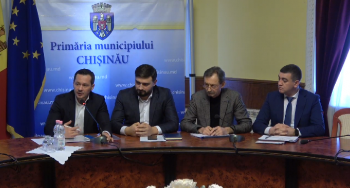 Ruslan Codreanu: Primăria Chişinău nu are dreptul de a evacua maşinile parcate neregulamentar şi nici să aplice amenzi