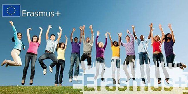 Peste două mii de studenţi şi stagiari din România au beneficiat de programele Erasmus+