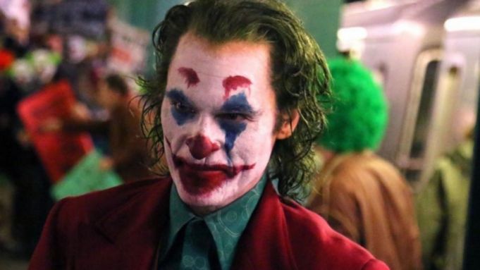 Joker - continuă să ocupe, pentru a doua săptămână consecutiv, primul loc în clasamentul încasărilor în SUA şi Canada