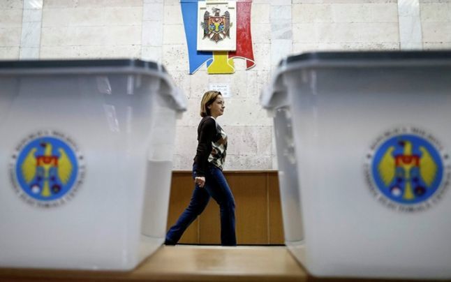 Cetăţenii Republicii Moldova din patru circumscripţii uninominale urmează să-şi aleagă deputaţii în Parlament