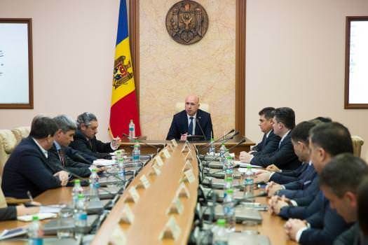 Igor Munteanu va sesiza Procuratura şi CNA, în legătură cu o decizie a Guvernului Filip, declarată neconstituţională