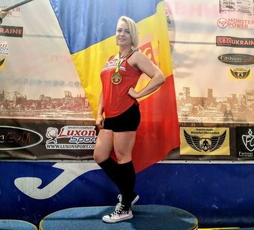 Astăzi, la Interviurile Telejurnalului, aflaţi povestea Cristinei Costov, campioană la Powerlifting