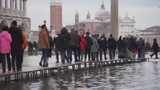 Italia: Două persoane şi-au pierdut viaţa în urma inundaţiilor din Veneţia. Fenomenul "aqua alta", cel mai intens din ultimii 50 de ani