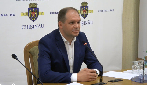 VIDEO. UPDATE. Ion Ceban, despre coaliţia din CMC: Consider că nu avem ce împărţi în afară de problemele Chişinăului