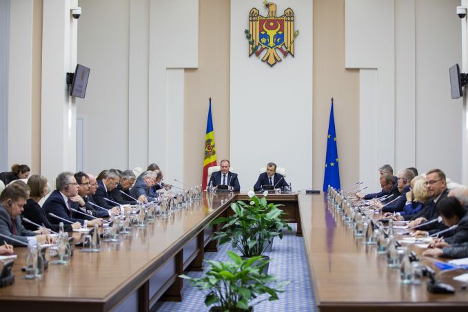 Ion Chicu s-a întâlnit astăzi cu ambasadorii acreditaţi la Chişinău. Ce asigurări le-a dat premierul